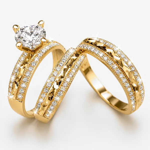 Set de Compromiso y Argollas de Matrimonio en oro 18K
