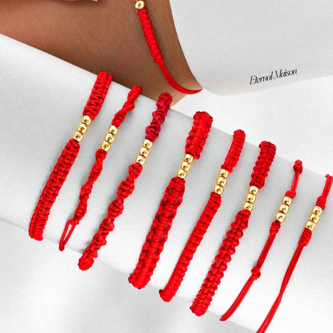 Three-Bead Woven Bracelet · Eight Weaves in 18K gold
