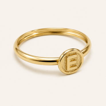 Anillo Letra Inicial E Oro 18K