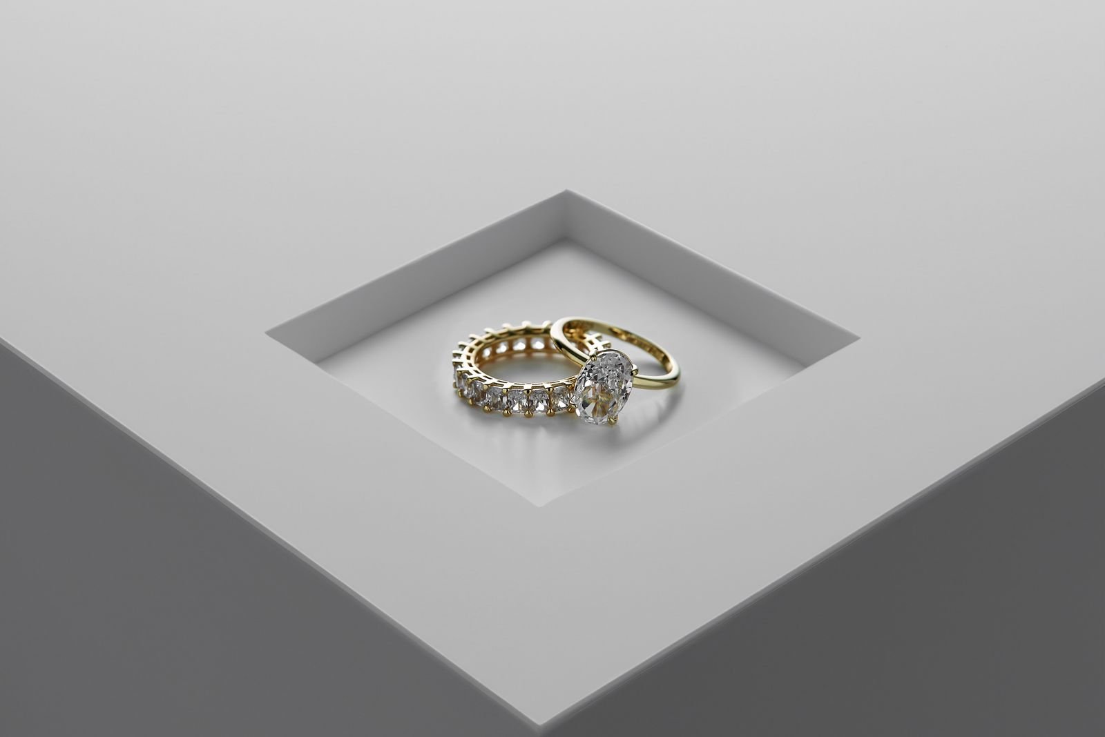 Joyería de oro 18K estilo editorial