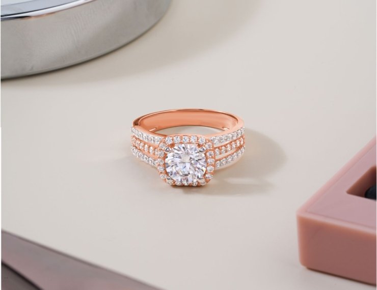 Joyeria de oro 18K, foto editorial de lujo